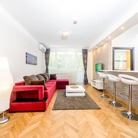 Apartments King Milan, City Center Belgrado Esterno foto