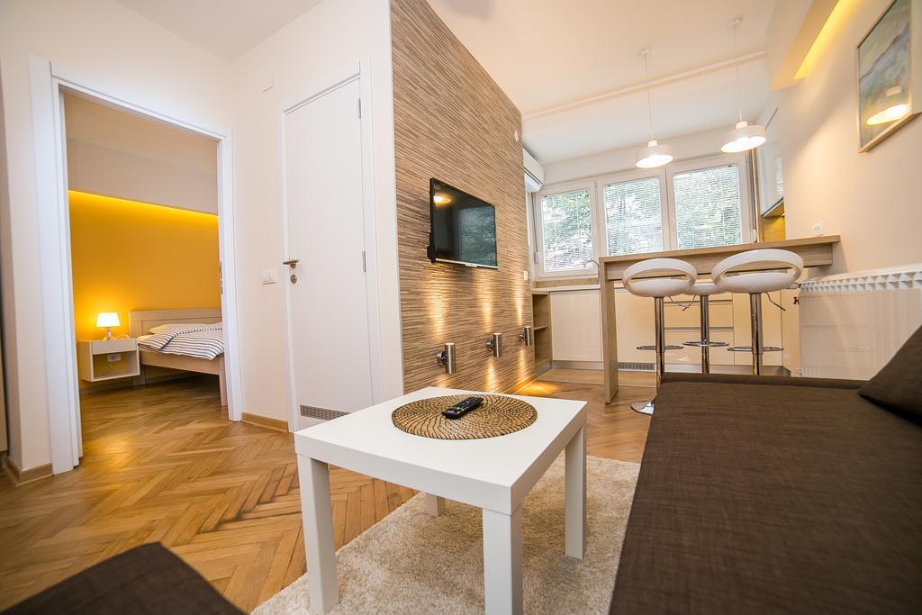 Apartments King Milan, City Center Belgrado Esterno foto