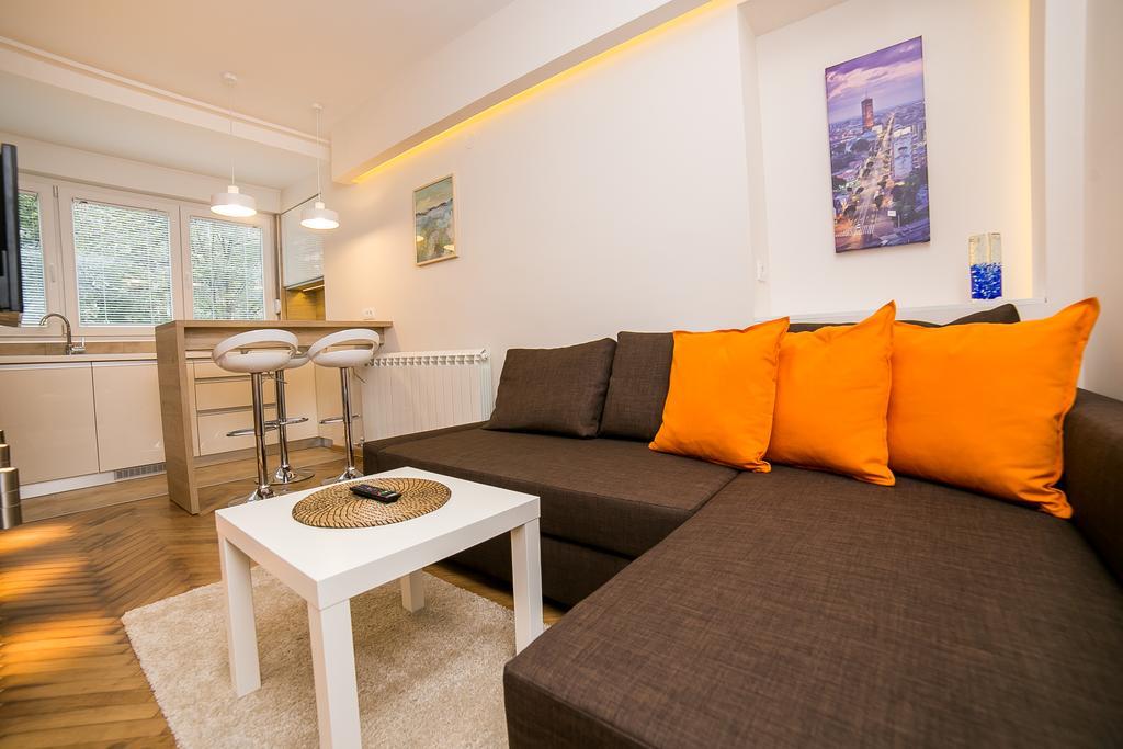 Apartments King Milan, City Center Belgrado Esterno foto