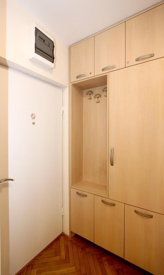 Apartments King Milan, City Center Belgrado Esterno foto