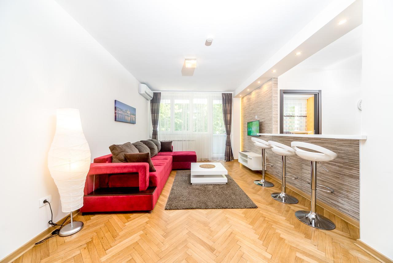 Apartments King Milan, City Center Belgrado Esterno foto