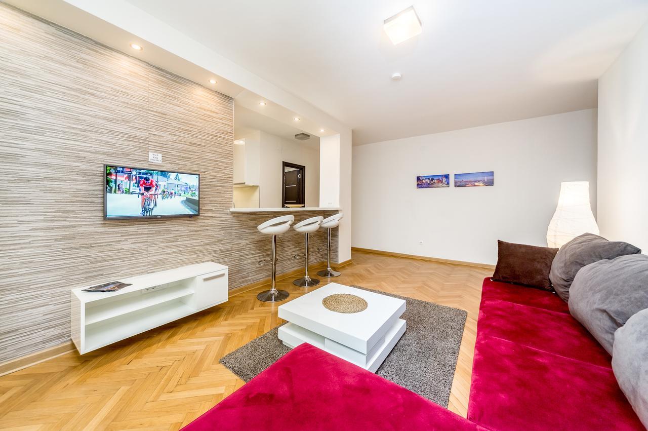 Apartments King Milan, City Center Belgrado Esterno foto