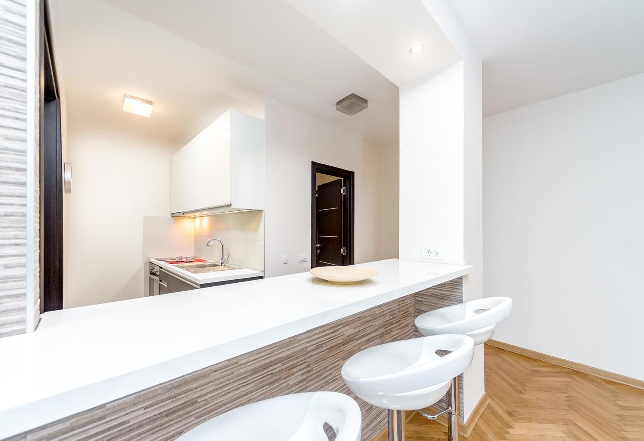Apartments King Milan, City Center Belgrado Esterno foto